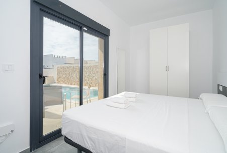 Sale - Stadthaus - Daya Nueva