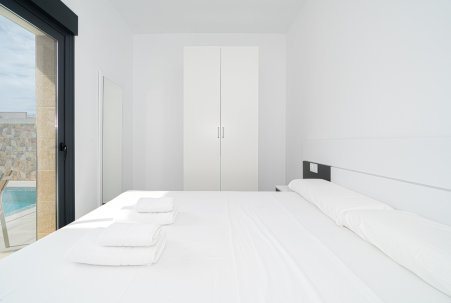 Sale - Stadthaus - Daya Nueva