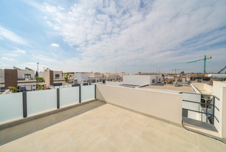 Sale - Stadthaus - Daya Nueva