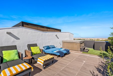 Sale - Apartment - Villamartín