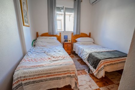 Venta - Chalet - La Zenia