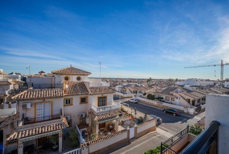 Venta - Chalet - La Zenia