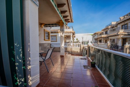 Venta - Chalet - La Zenia