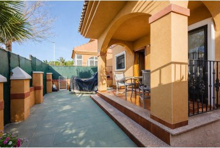 Sale - Villa - Torrevieja - Aguas Nuevas