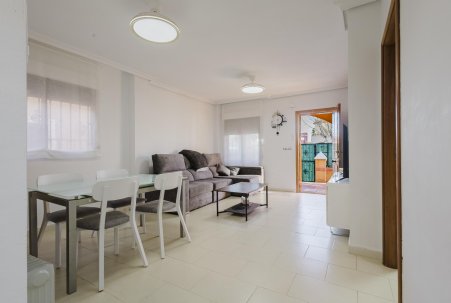 Sale - Villa - Torrevieja - Aguas Nuevas