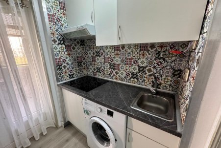Sale - Estudio - Torrevieja - Playa de Los Locos-Curva del Palangre