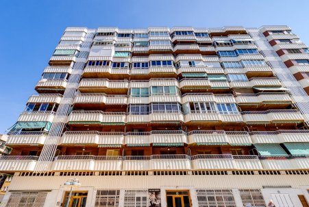 Sale - Apartment - Torrevieja - Playa del Acequión