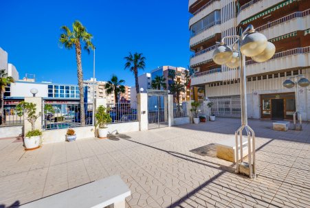 Sale - Apartment - Torrevieja - Playa del Acequión