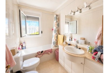 Sale - Villa - Torrevieja - La Siesta