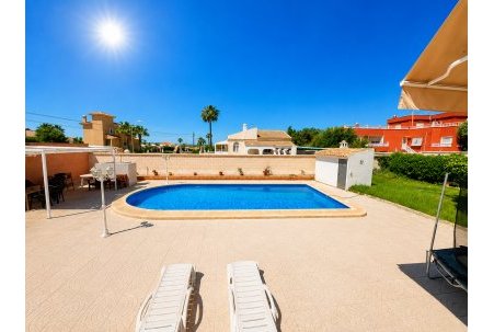 Sale - Villa - Torrevieja - La Siesta