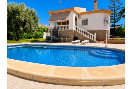 Sale - Villa - Torrevieja - La Siesta