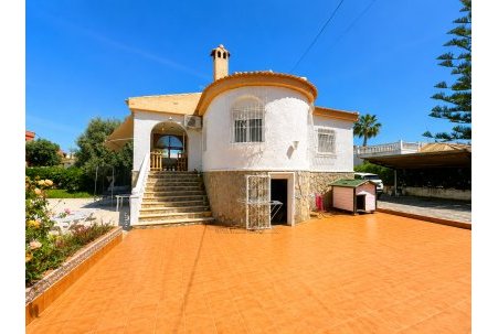 Sale - Villa - Torrevieja - La Siesta