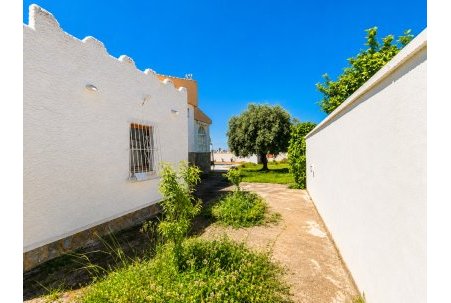 Sale - Villa - Torrevieja - La Siesta