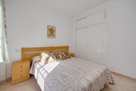 Sale - Bungalow - Torrevieja - playa de los naufragos