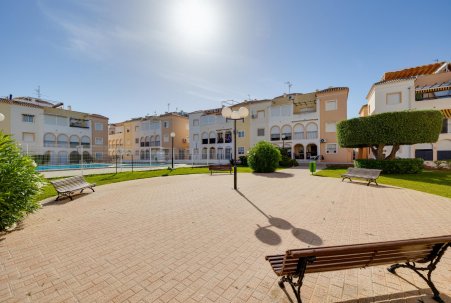 Sale - Bungalow - Torrevieja - playa de los naufragos
