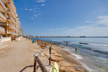 Sale - Bungalow - Torrevieja - playa de los naufragos
