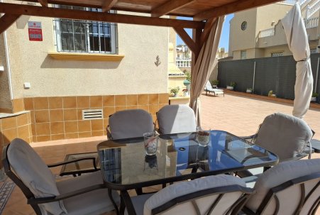 Sale - Villa - Guardamar del Segura - Urbanizaciones