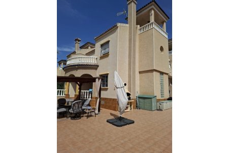Sale - Villa - Guardamar del Segura - Urbanizaciones